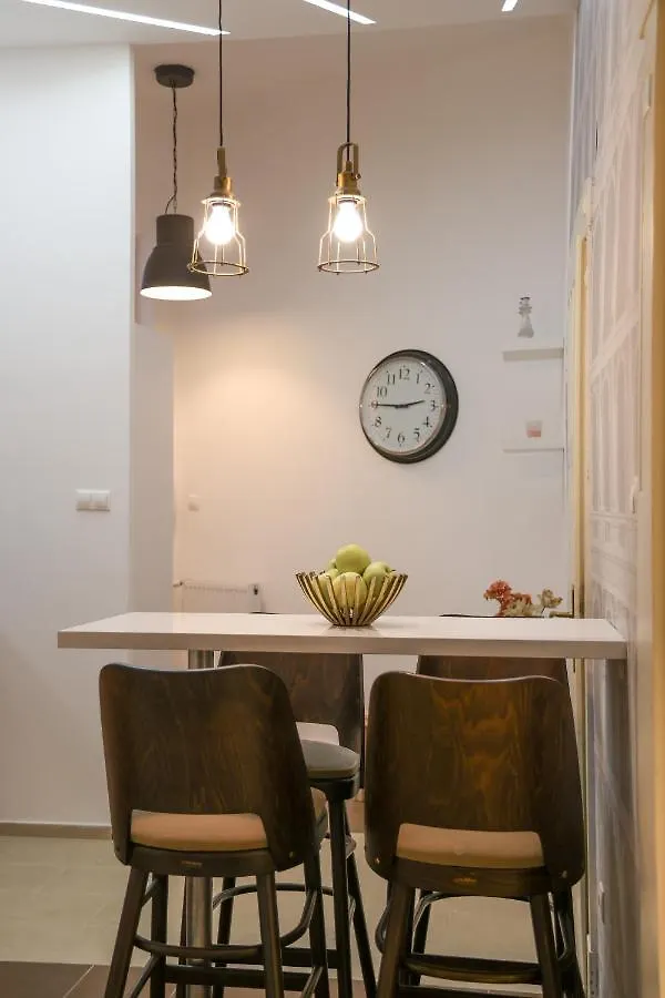 Deluxe Central Apartment With 4Bedrm 2 Bathrm Budapest 0*,